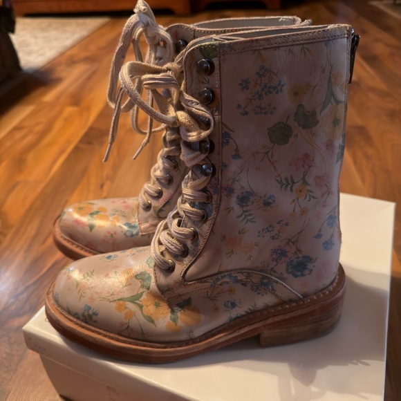 Free People Santa Fe Floral 🌸Lace Up Boots(size 37) - Picture 7 of 15